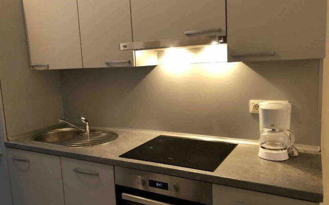 Central homebase 1 minute to metro