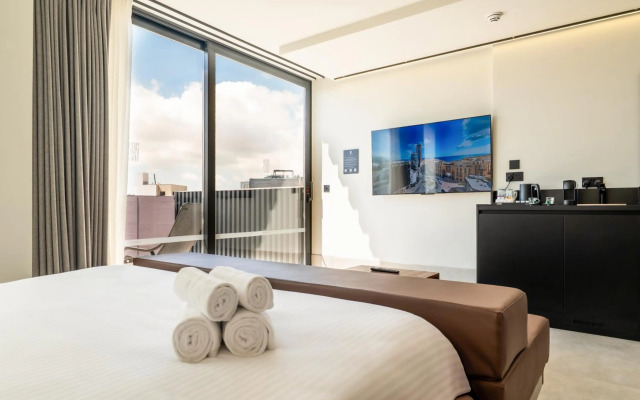 Onyx Hotel