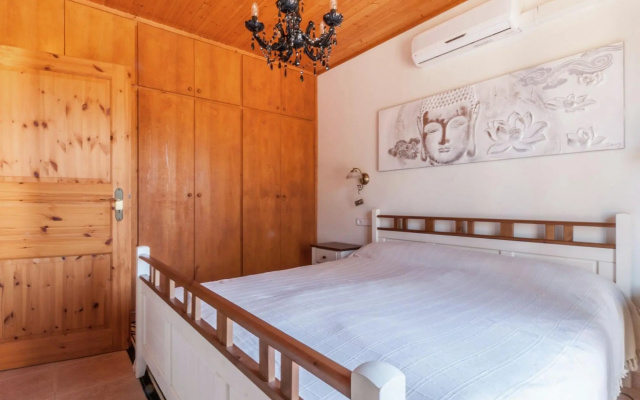 Fantastic Holiday Home With Private Pool at the Port Including a Private Berth - фото 3