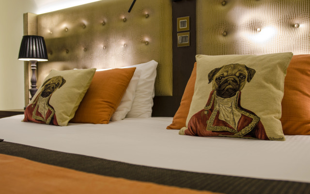 AX The Victoria Hotel