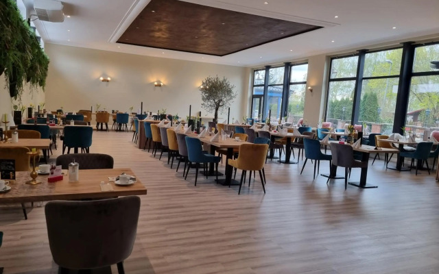 Erbenholz Hotel