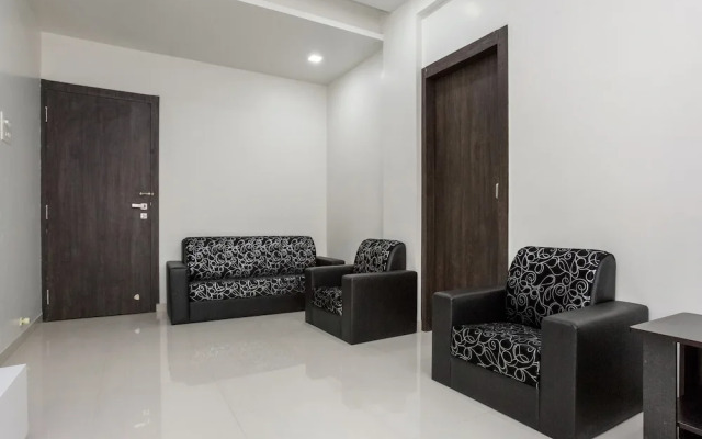 OYO 26116 Food Hub