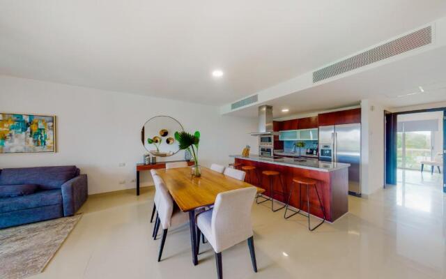 Hakuna Matata 725N at Mareazul Beachfront