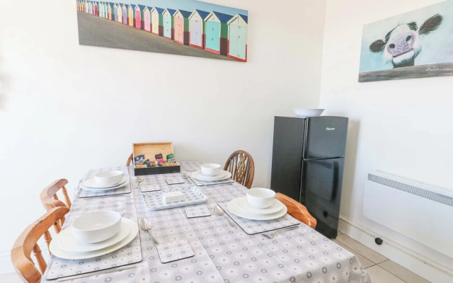 Bethan Apartment