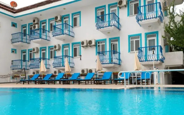 Mavi Yaprak Hotel