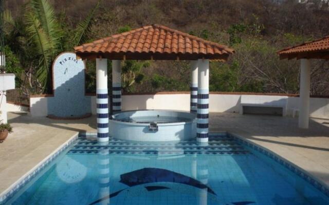 Villa Paradiso up to 14 People