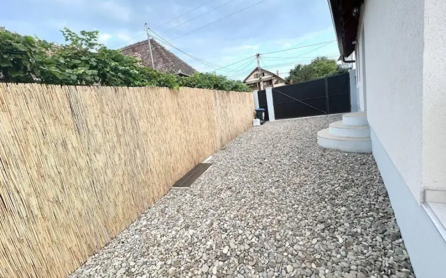 Cosy and Spacious 2 Bedroom House