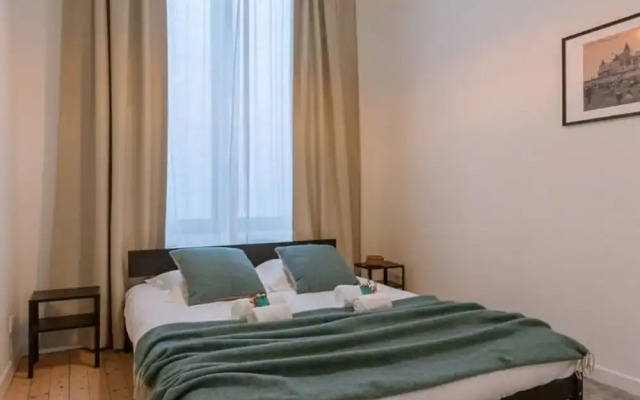 Cozy and Spacious Apartment Nearby the Beach