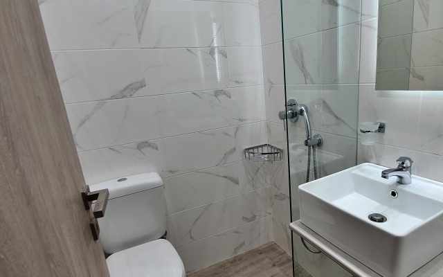 Petros Studios & Suites