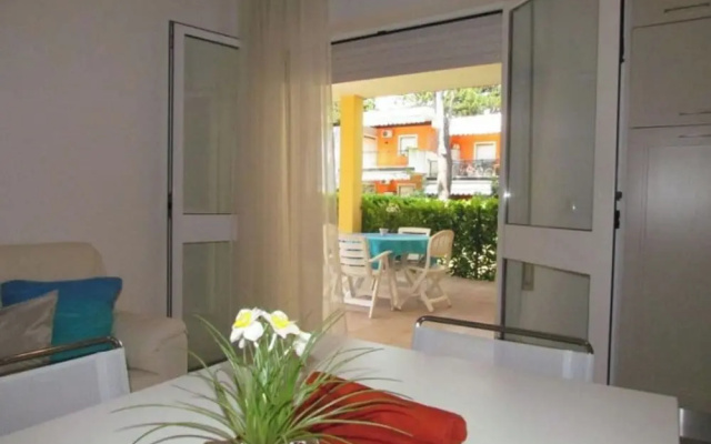 "homely Apartment With Private Garden by Beahostrentals"