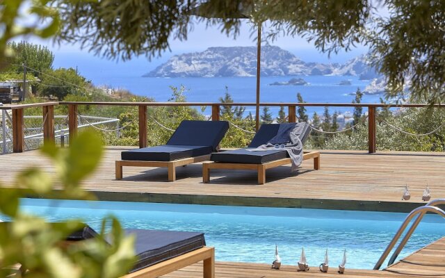 Mountainside Villa w Pool Breathtaking sea View