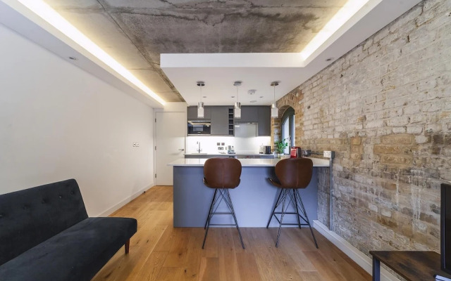 Industrial-chic Flat Near Tower Bridge
