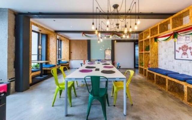 Designed LOFT Apts. for 4-person/traveller/Student
