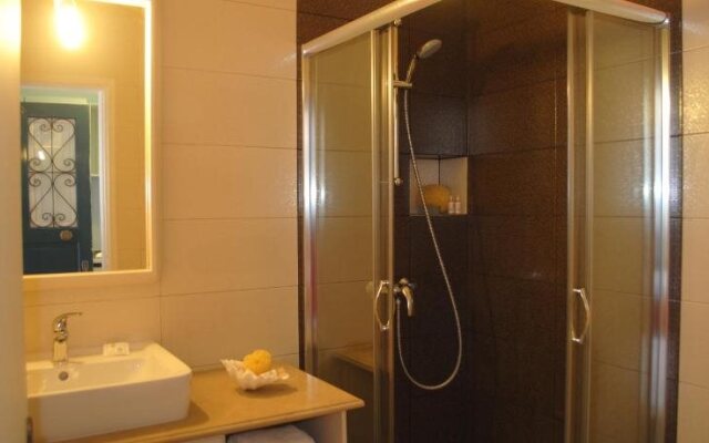 Apollonia Hotel