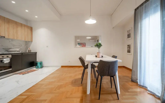 Zan Moreas Beautiful Apt in Koukaki