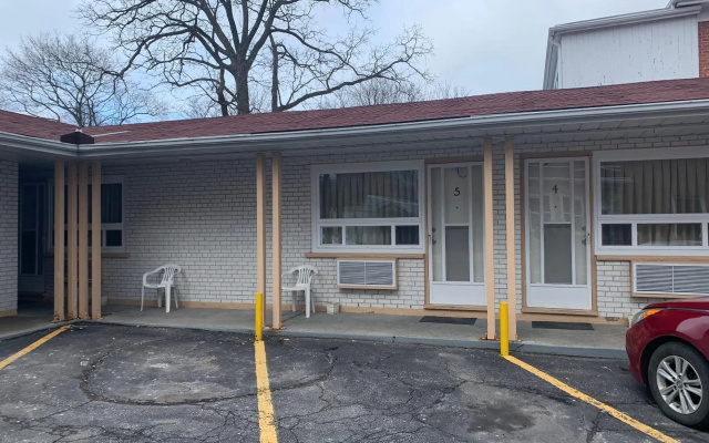 Lucien Motel