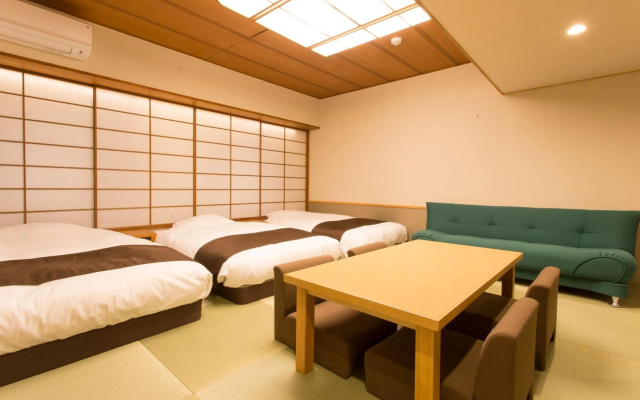 Osaka Riverside Hotel – Guest Rooms – Osaka