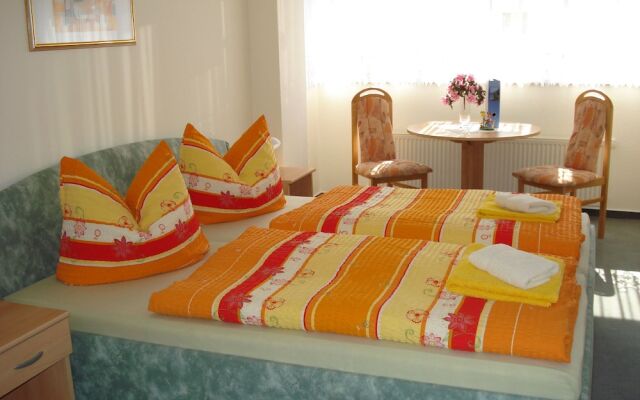 Sunny Apartment in Kühlungsborn near Sea Beach