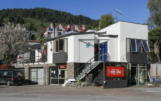 Alpine Lodge Backpackers