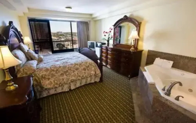 Palm Grove Hotel & Suites