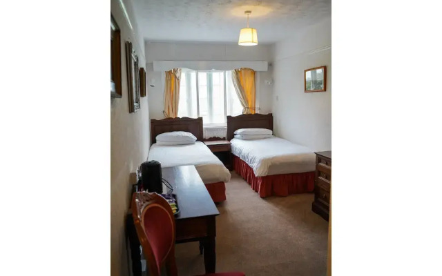 The Fox & Hounds Hotel