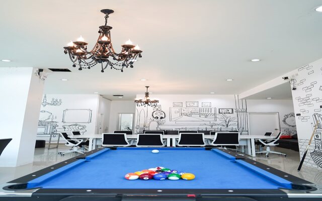 RQ Bangkok Sukhumvit 50 by Collection O