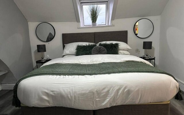 Stunning Studio Apartment in Newport