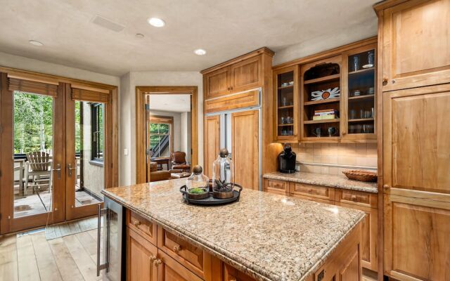 Owl Creek Snowmass By Frias