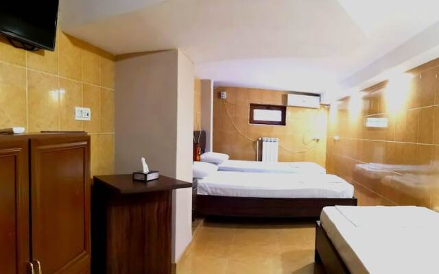 Prime Hotel & Hostel