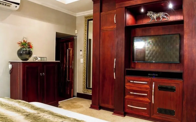 Royal Mukumbura Boutique Hotel