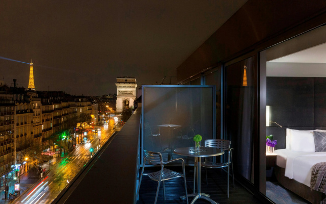 Renaissance Paris Arc de Triomphe Hotel - Image 4
