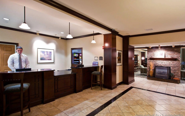 Staybridge Suites Lansing - Okemos by IHG