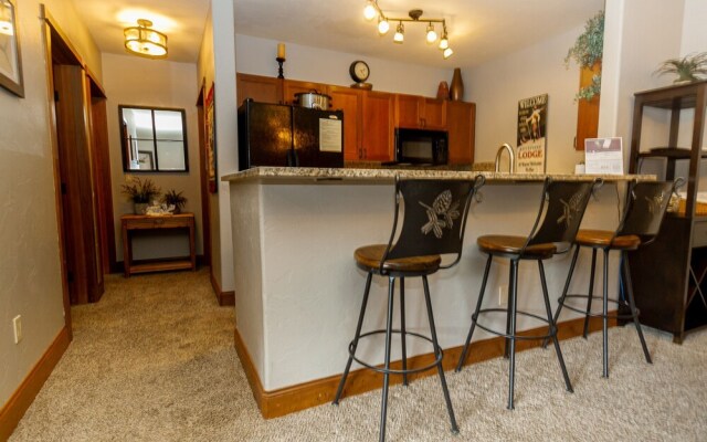 Oro Grande by Summit County Mountain Retreats