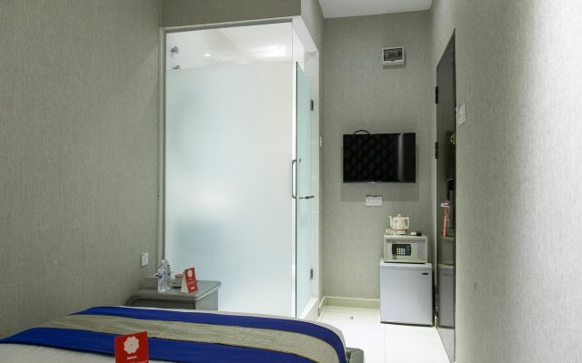 OYO Rooms Fahrenheit Mall