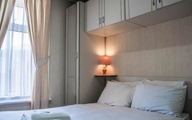 Pleasure Hotel by the Beach