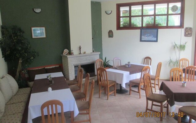 Fisherman's Hut Hotel