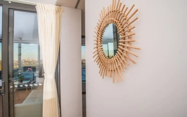 Peak East 2bed2bath APT @ryde SO Relaxing