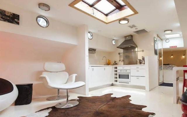 Houseboat apartments - Canal Belt West area