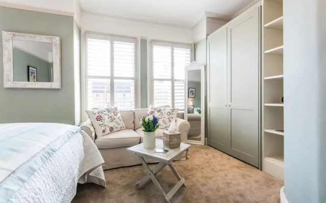 April House Weybridge - Boutique Guesthouse