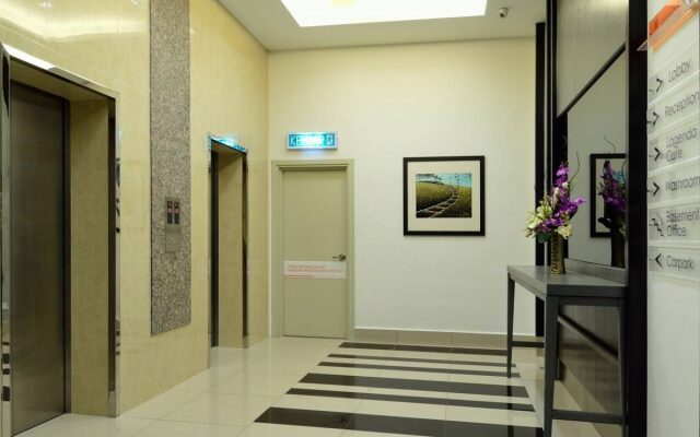 Holiday Villa Hotel & Suites