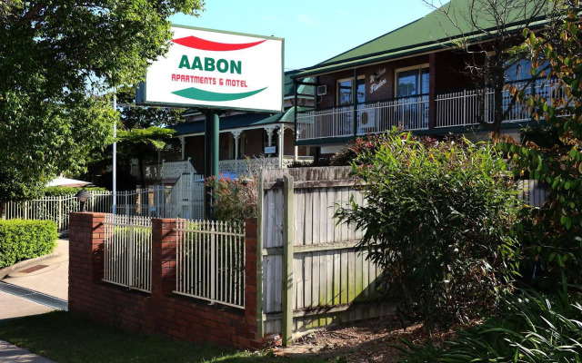 Aabon Apartments & Motel