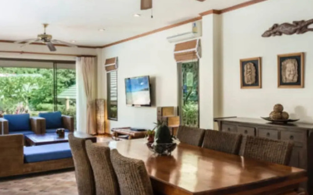 5 Bedroom Beach Front Villa on Samrong Bay