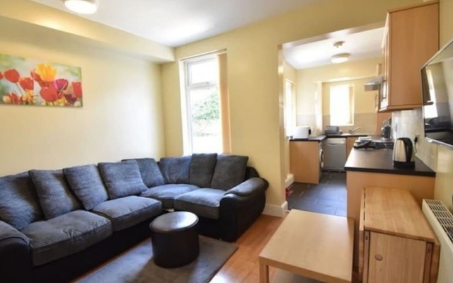 Relaxing Holiday Home in Sheffield near Botanical Garden