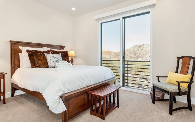 Luxury Zion Desert Getaway 8 Bedroom Townhouse by RedAwning