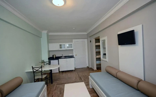Two Seas Hotel