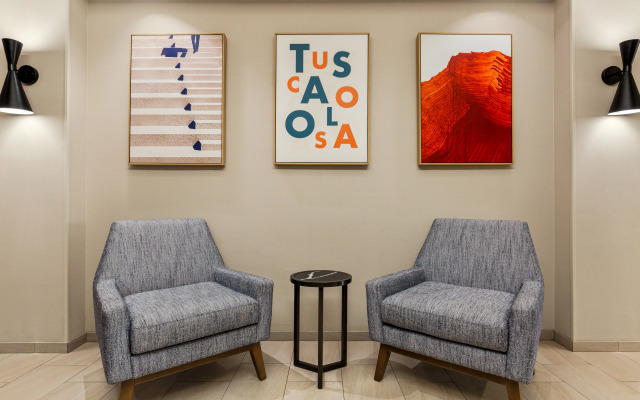 Holiday Inn Exp Stes Univ