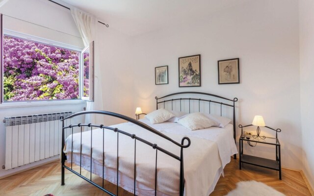 Awesome Home in Podstrana With Wifi and 3 Bedrooms