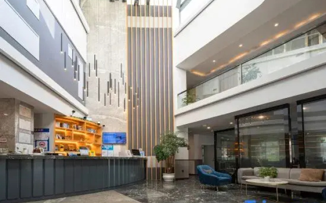 G·Garden Hotel (Nanchang Railway Station Bayi Square)