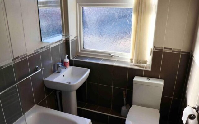 Charming 2-bed House - Wifi - Free Parking