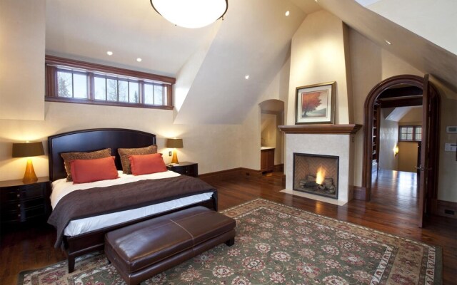 Hood Park Manor - 9 Br Home